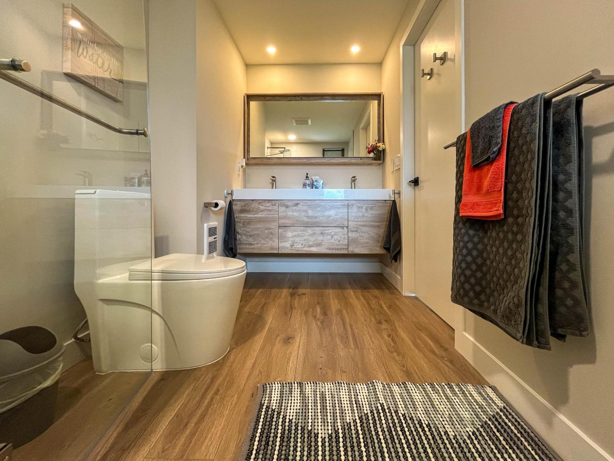 Kelowfornia Lakeview Retreat Келоуна Екстер'єр фото